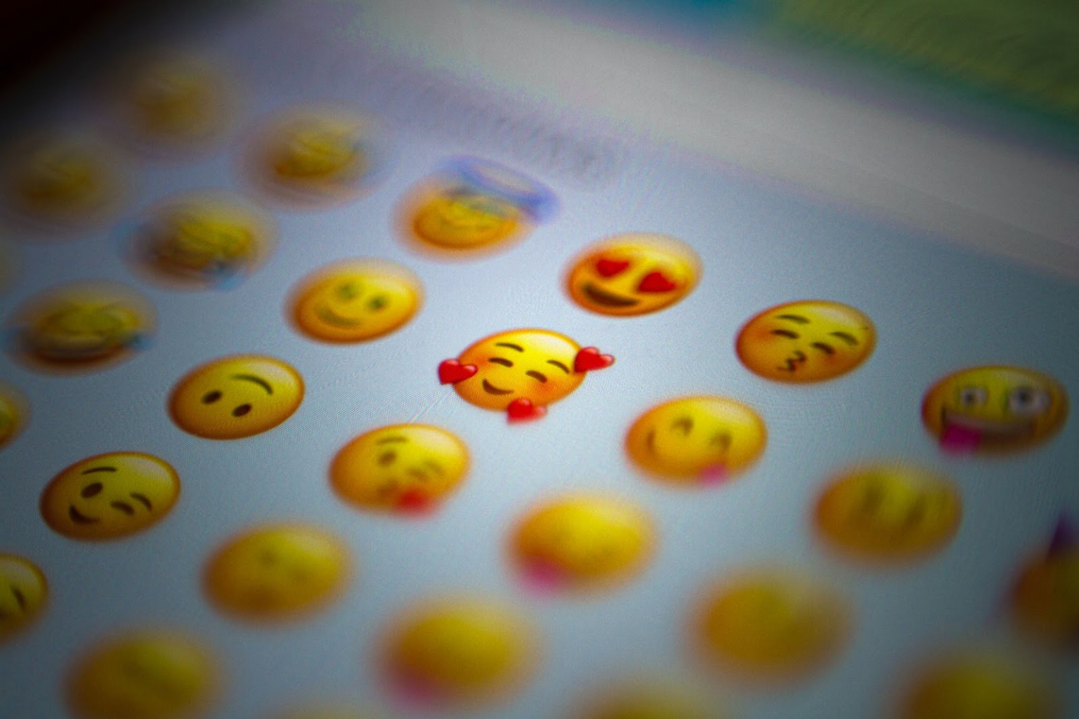 sokféle emoji egy képen