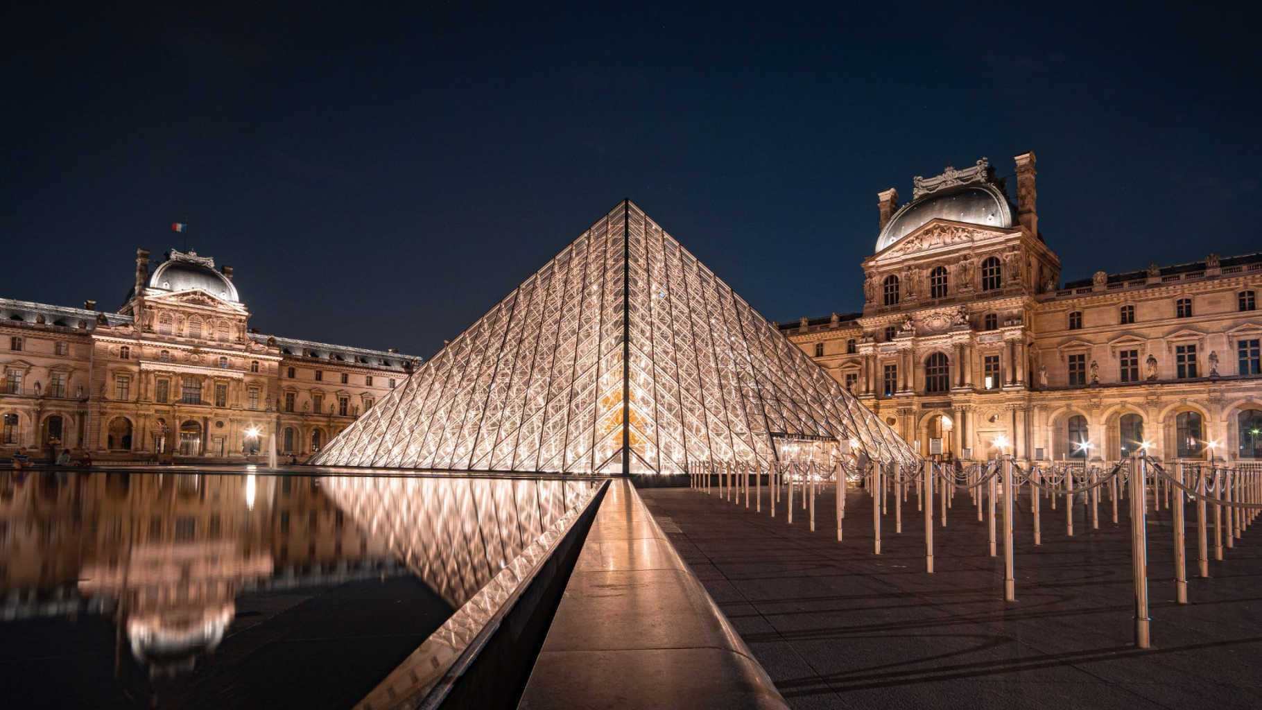 Párizs, Louvre